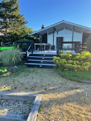Beachfront Heated Pool Hot Tub Orient Village Modern Dream Home