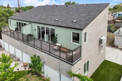 Modern luxury home, panoramic views!
