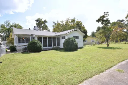 Charming 3 Bedroom house with detached garage.