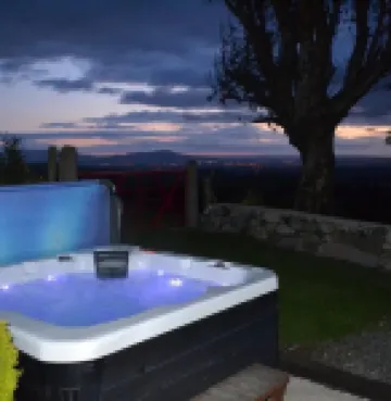 Mc Courts Cottage, Mourne Mountains