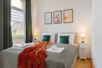 Design & history I king beds+kitchen+parking