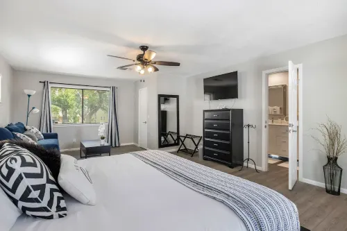 Lake, River & Hill Country Escape and Retreat Center