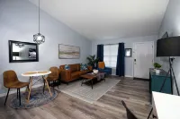 Quiet Tarpons Springs Unit Close to Everything the City has to Offer!