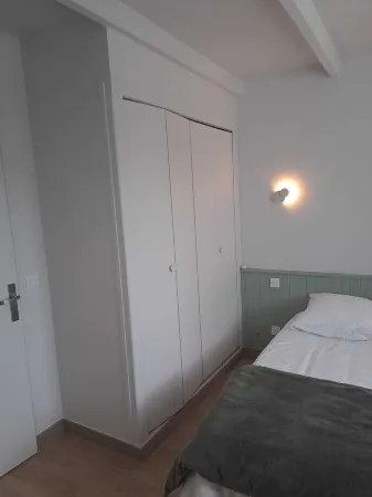 Privileged, calm, bright site 800 m from the beaches of Remigeasse and Perroche