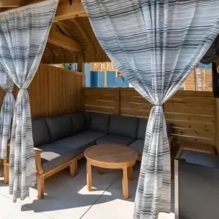 Brand New Beautiful Condo at Beach Club in Corolla, Steps from the beach! Отели в г. Королла