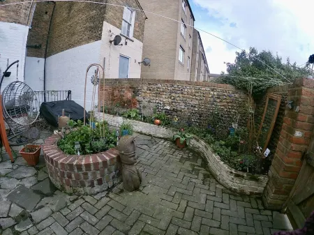 Sea View, garden, parking private Отели в г. Рамсгит