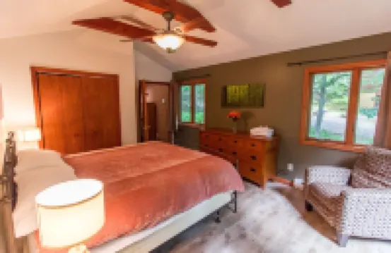 Lakefront Cabin in Poconos Mountain Resort