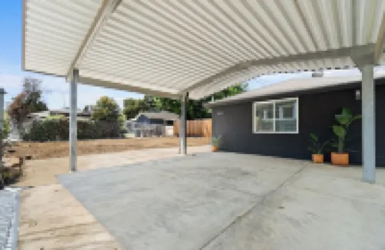 Boho Chic - DT Visalia/W Modern Art Flair