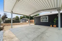 Boho Chic - DT Visalia/W Modern Art Flair