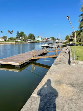 Private Home on Deep Salt Water Canal With Direct Gulf Access Отели в г. Эрнандо-Бич