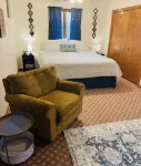 Home on Quiet Cul de Sac with Handicap Accessibility