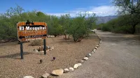 2 Bedroom Home on 10.5 Acre Guest Ranch with Full Kitchen! Hotels in Tanque Verde