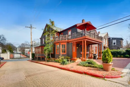 Charming Historic Annapolis Home With Two Off-street Parking Places!