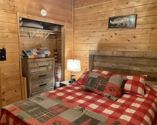 Bear Claw Cove #2 Pet Friendly/HotTub/ Bicycles/Kayaks Hotels in Summers County