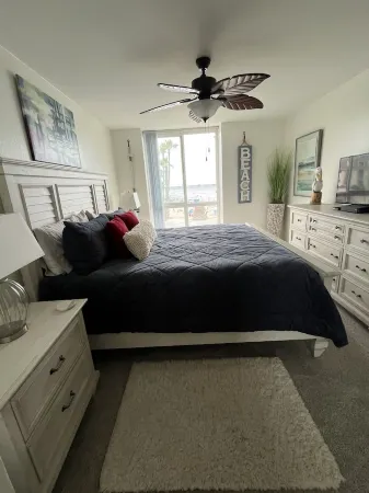 Beachfront Condo Within a tropical paradise