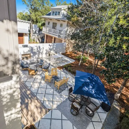 Rosemary Beach House:Newly Renovated 4 Bed, 3.5 Bath, Pets Allowed, Big Backyard
