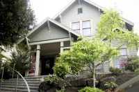 THE GREENLAKE BUNGALOW - center of seattle Hotels in Wallingford