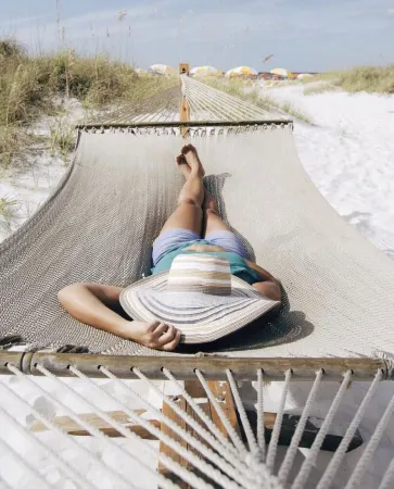 Bright & Cozy Townhouse  2,600 monthly Отели в г. Уэст-энд-Ист-Лилман