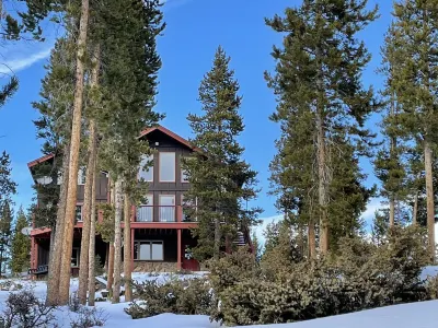 Mountain Top Home with Breathtaking  Panoramic Views Các khách sạn gần Sombrero Stables at Snow Mountain Ranch