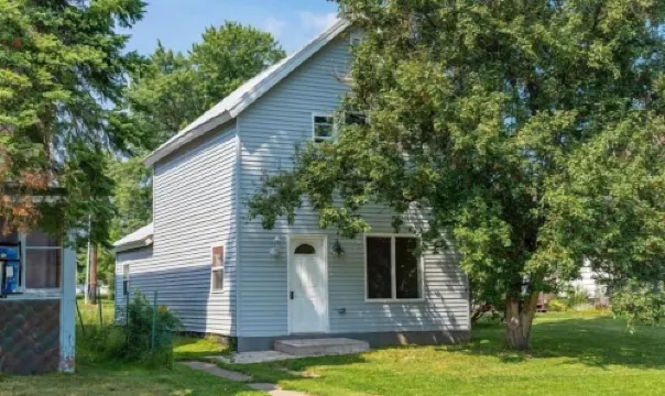 Cozy and clean newly remodeled property just off Main Street in Biwabik