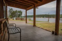 Cozy getaway with beautiful views on one of the most picturesque lakes in Texas.