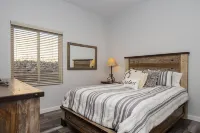 Relaxing Vacation with Catalina Views & EV Charging 21315404