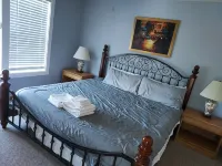 Beachfront Home with  Outdoor Pool and New Indoor Pool/Hot Tub/Sauna/Rec Center! Hotel in zona Scarborough Lane Shoppes