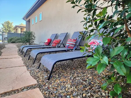 Boathouse Suite Unit #1, near Antelope Canyon and Horseshoe Bend Отели в г. Пейдж