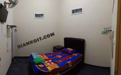 Rian Kost Kos Harian Penginapan Pusat Kota Palembang