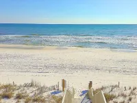 5 BR, 5 BA in Seaside, quick walk to the private beach access or main pool