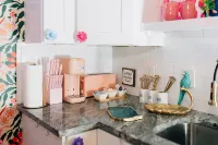 Fall Deals the Twisted Tulip, a Curious Stay