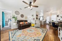 Cozy 2-bedroom apartment in charming Killeen with WiFi, AC