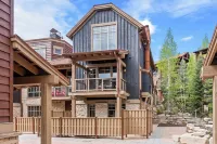 Private Hot Tub Ski-in-Out Park City Condo.  Free Shuttle to Pcmr/Deer Valley