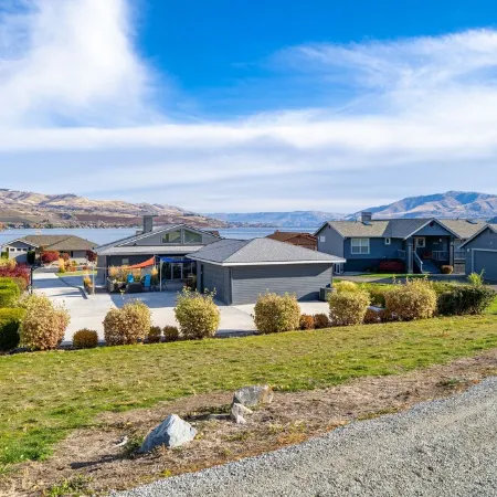 Wapato Point Casita Close to Waterfront Park & Outdoor Pool