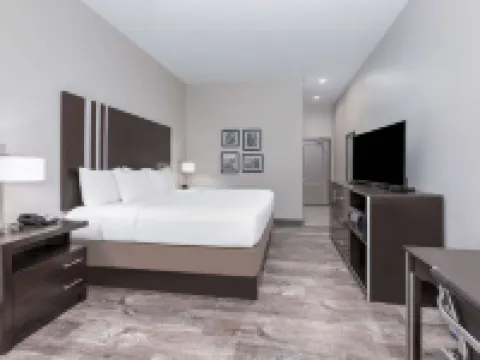 La Quinta Inn & Suites by Wyndham Tyler - University Area Hotels in Tyler