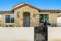 Stylish 3 bedroom house sleeps 8 Great location right across from the Club pool!