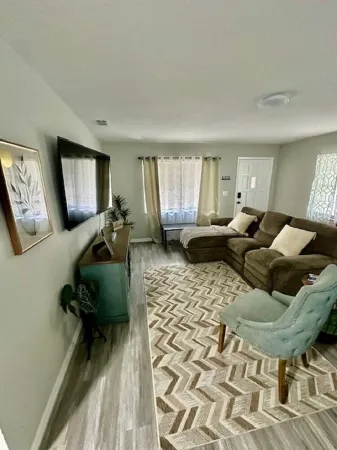 Charming 2-bedroom remodel house in welcoming St. Cloud with WiFi, AC