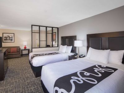 La Quinta Inn & Suites by Wyndham Atlanta Airport South