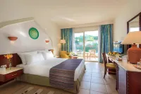 Baron Palms Adults Friendly Only 16 Years Plus Boutique Hotel Style Các khách sạn gần Coral Sea Sensitori Pontoon