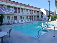 Rodeway Inn & Suites Thousand Palms - Rancho Mirage