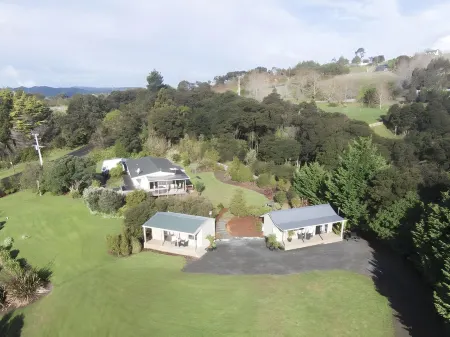 Auckland Country Cottages