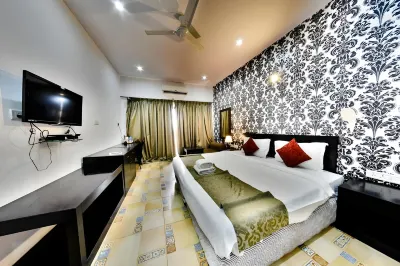 산스크루티 리조트 고카르나 할프 문 비치 주변 호텔