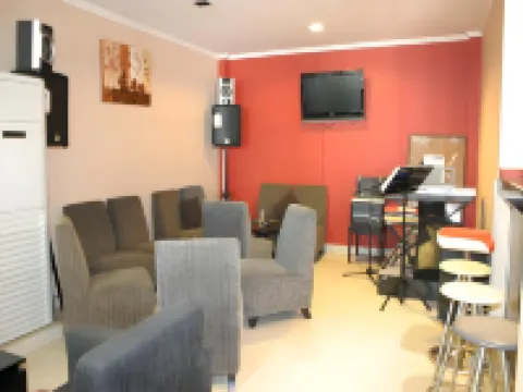 Royal Mamberamo Hotel Hotels in Sorong