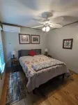 Cozy Love Nest in lake community among the mountains