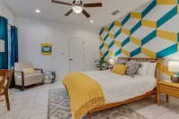 Near BBQ & F1, Self-Check in, Fast WiFi, Dishwasher Hotels in Lockhart