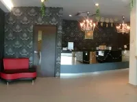 Hotel Grand Court Inn - Sungai Besar Hotels in Pancang Bedena