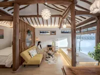 Geuligobom Dokchae Pension Hotels near Jaman Mural Village