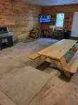 Cozy cabin a mile from Higgins Lake