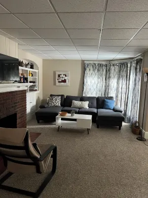 Charming 3-bedroom townhome with WiFi, in central location in Potsdam Village Hotels in Potsdam