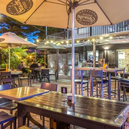 Orewa Beachcomber
